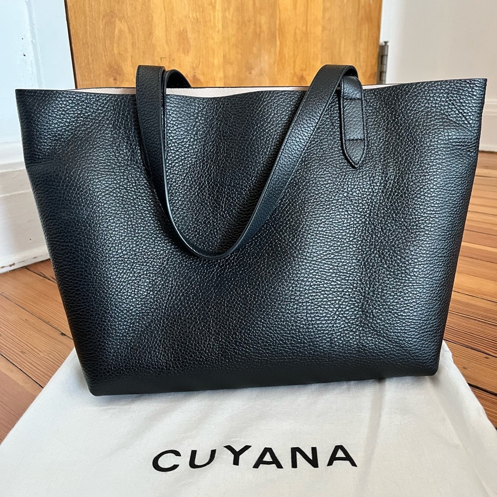 Cuyana Black Structured Leather Tote with Tote Organizer